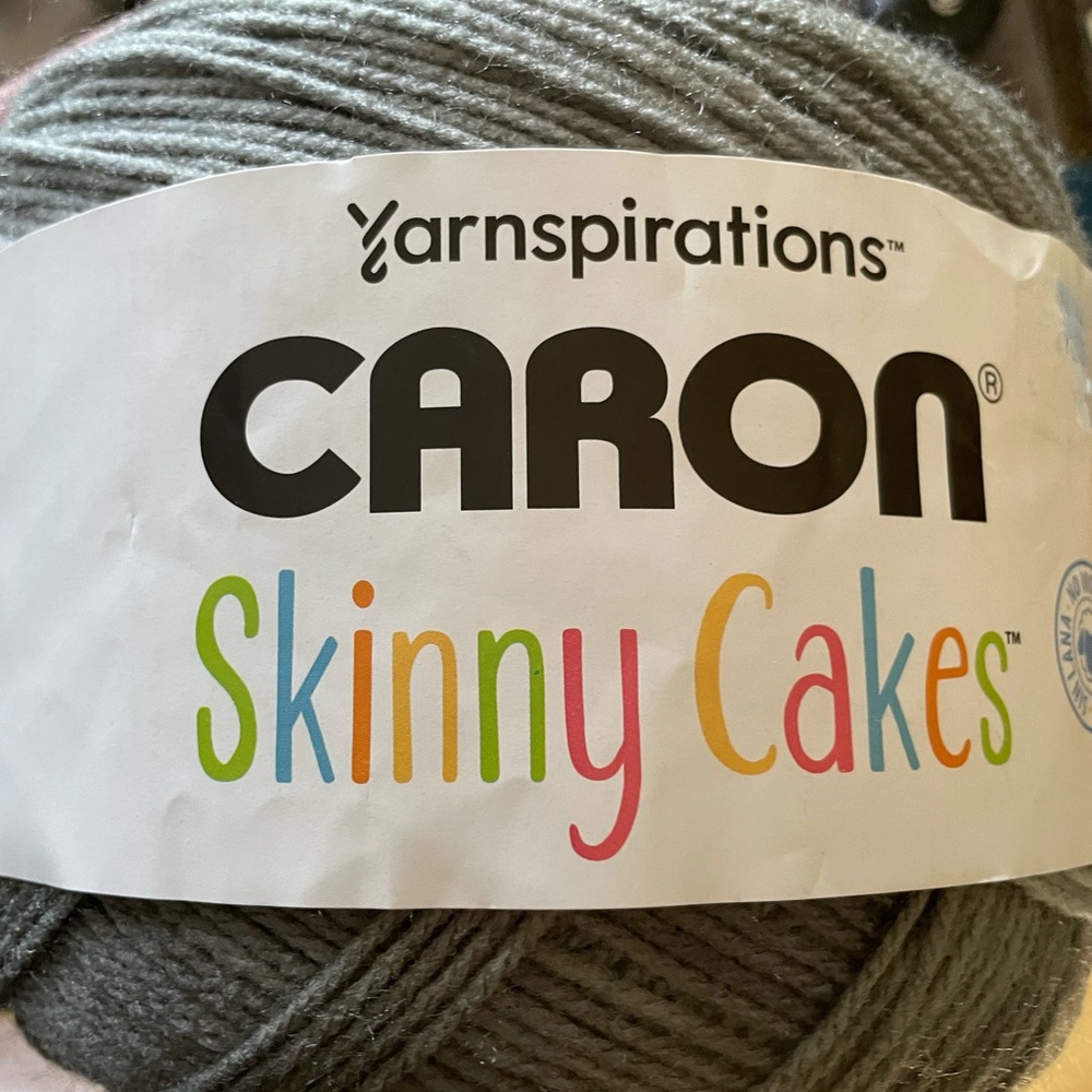 Caron Skinny Cakes Baked Alaska Yarn. Gray and White. 1590 yards